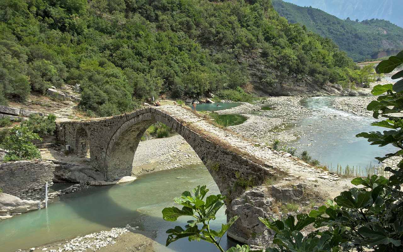 Puente del Diablo, Permet en Përmet