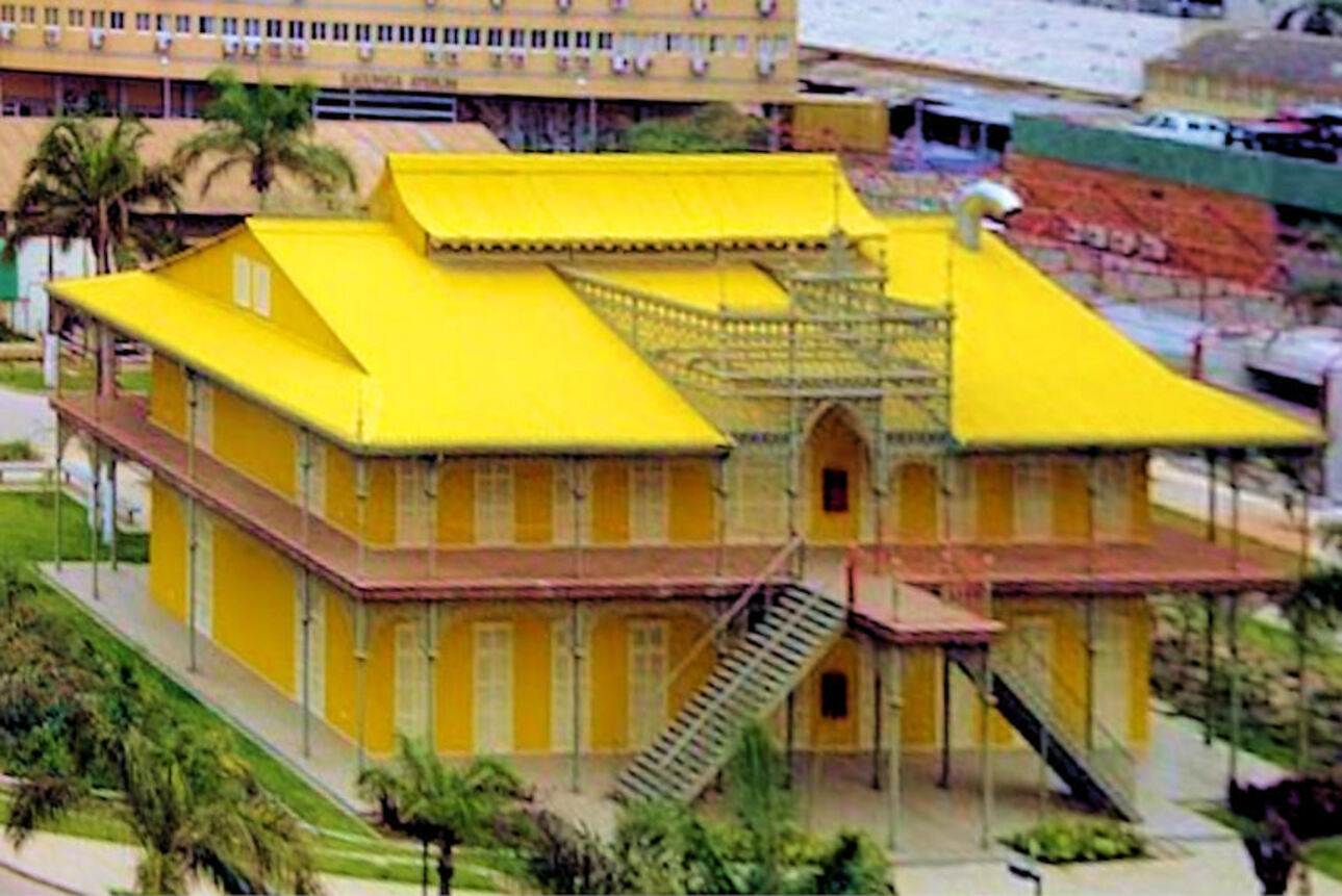 Palacio de Ferro en Luanda