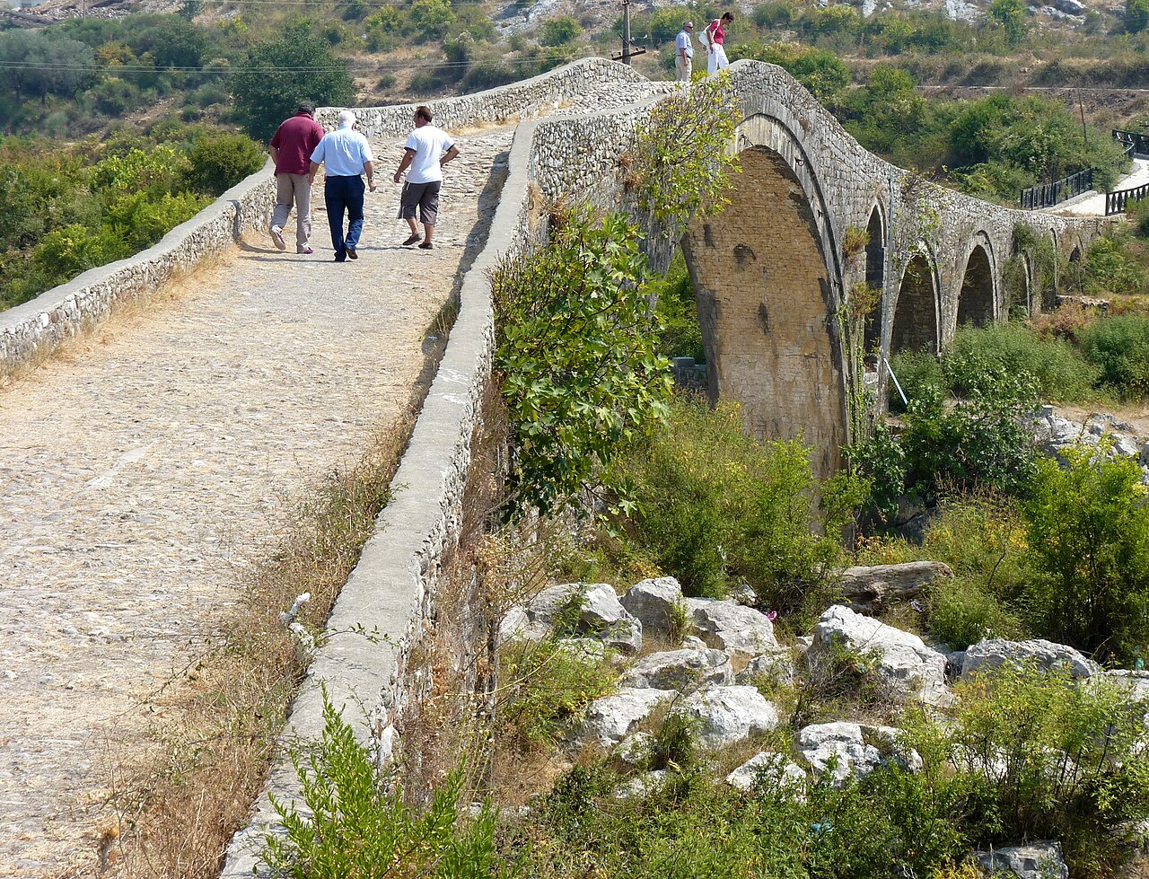 Puente de Mes en Tepelenë